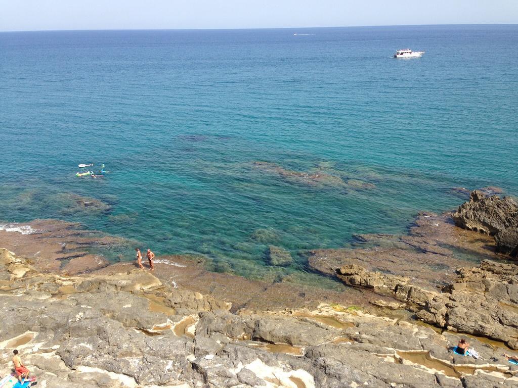 Вилла Sicily By Dreams Кампофеличе-ди-Роччелла Экстерьер фото